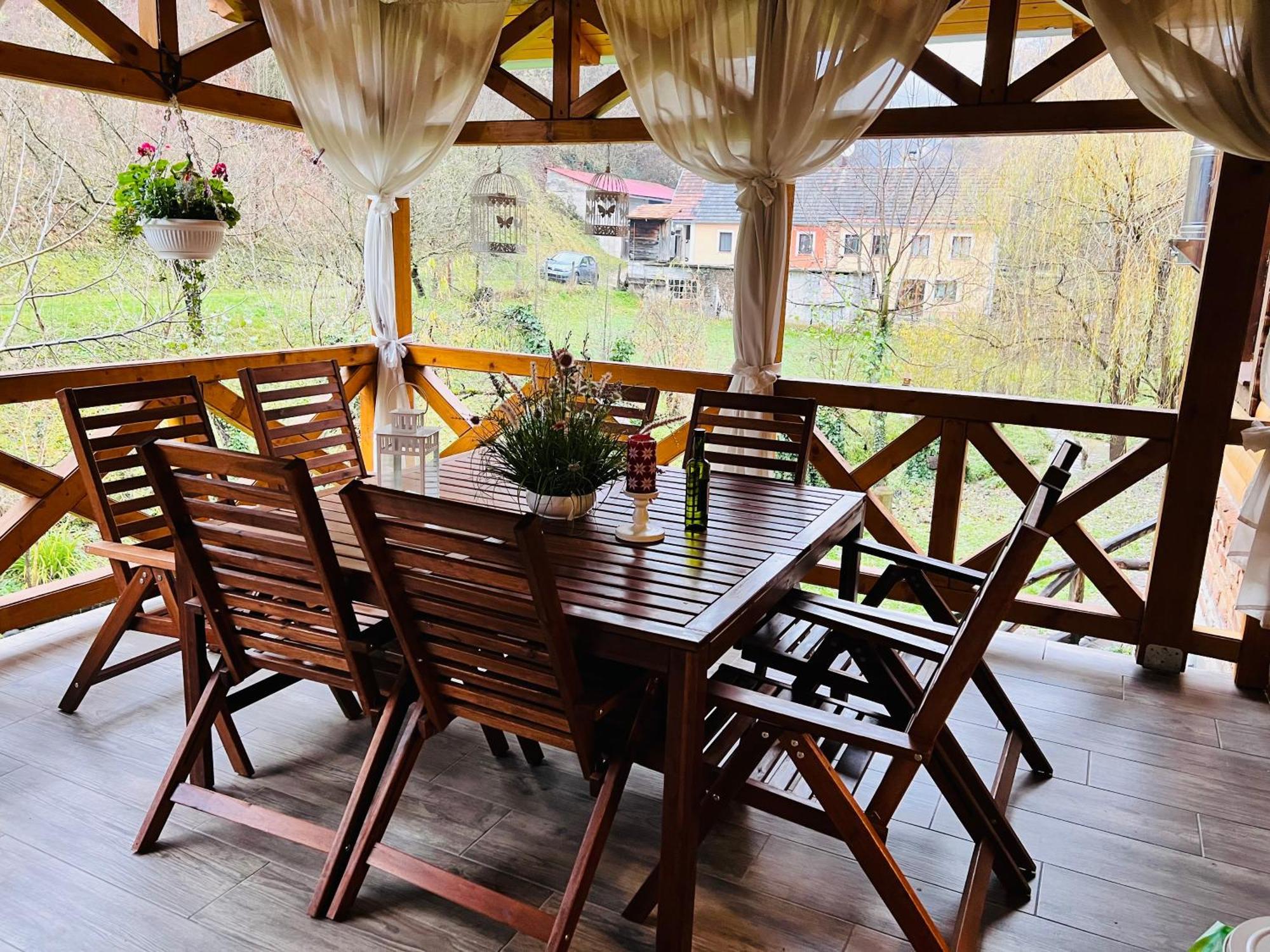 Villa Kuca Za Odmor Carolija Jastrebarsko Esterno foto
